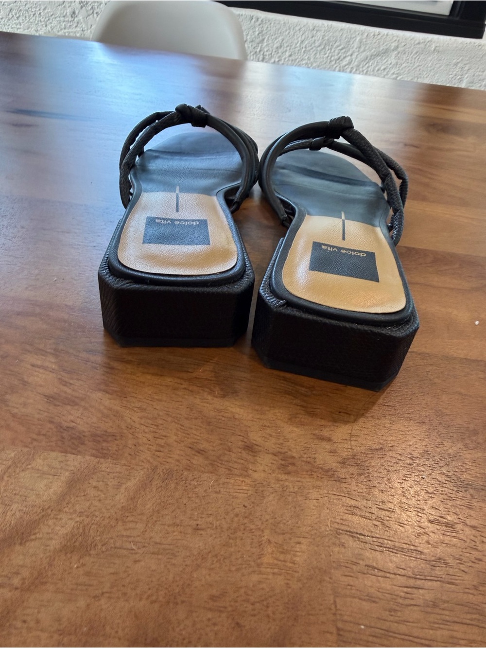 Dolce Vita Black Knotted Strappy Block Low Heel Sandals Size 8 - Picture 4 of 7